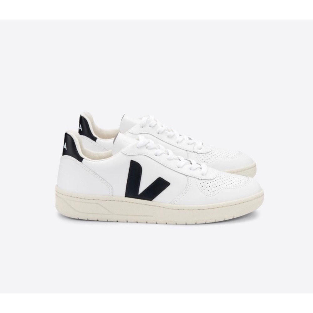 Veja V-10 Leather White Black
